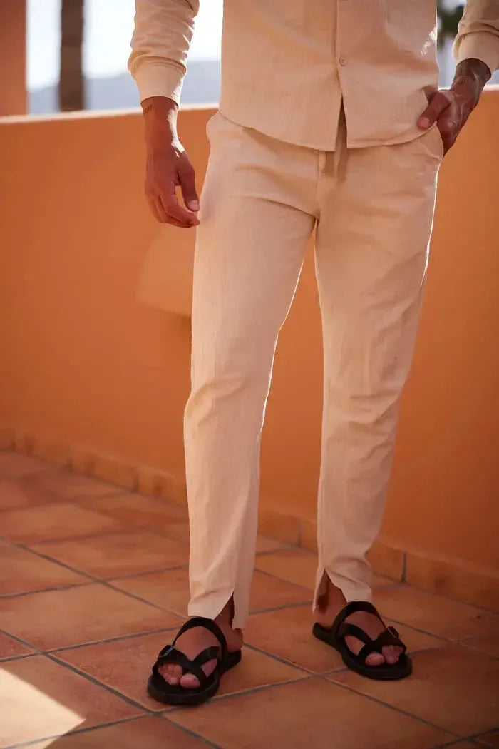 Luźny zestawy wypoczynkowy z lnu – koszula zapinana na guziki i spodnie ze ściągaczem