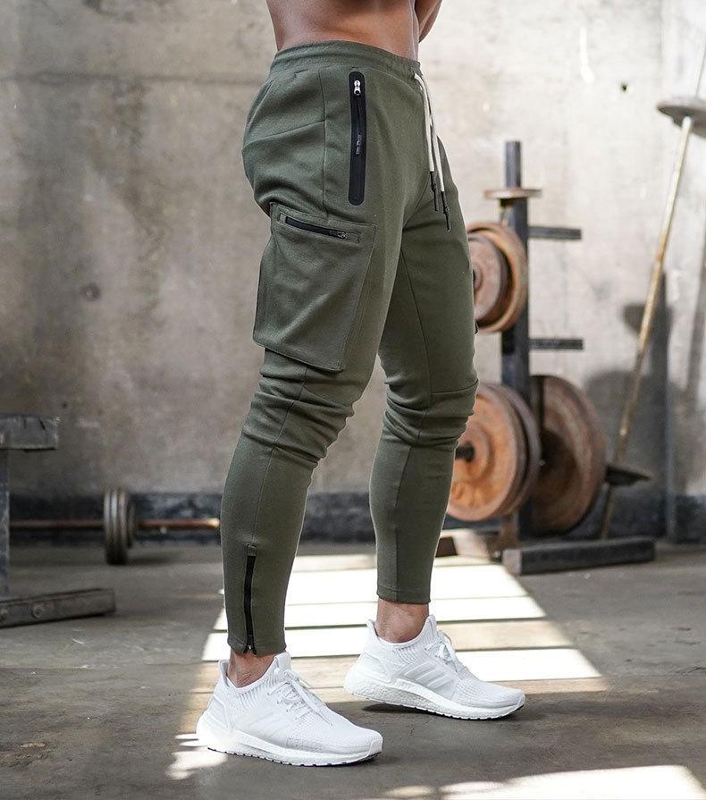 Lekkie, zwężane spodnie joggery z kieszeniami cargo dla mężczyzn