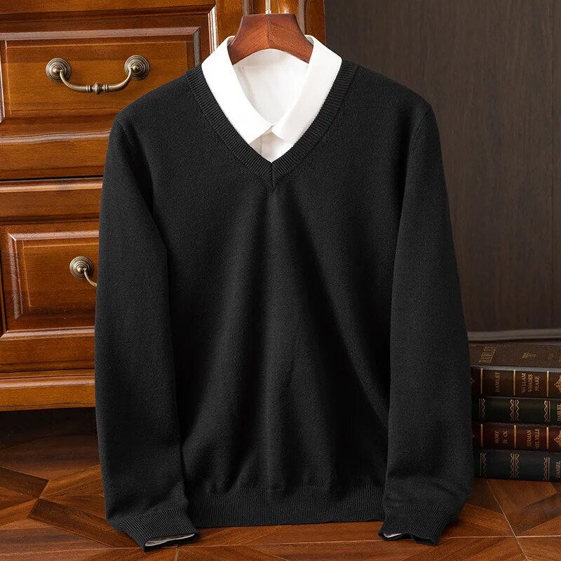 Sweter kaszmirowy męski w serek, elegancki i ciepły na zimę - dzianinowy do koszuli - Czarny