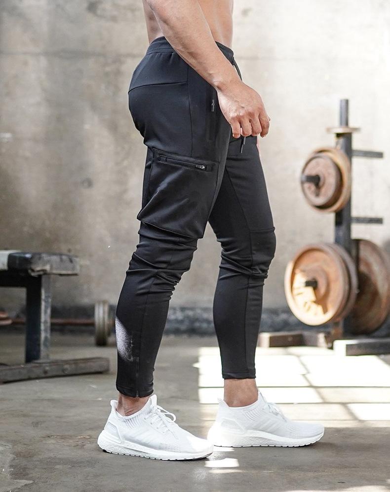 Lekkie, zwężane spodnie joggery z kieszeniami cargo dla mężczyzn