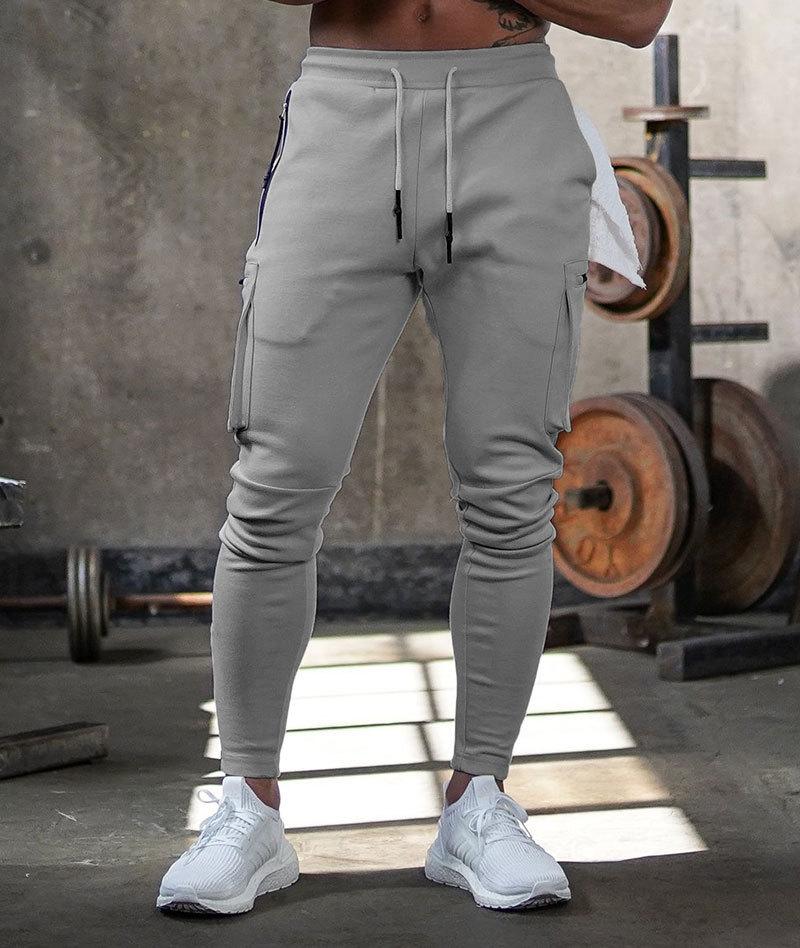 Lekkie, zwężane spodnie joggery z kieszeniami cargo dla mężczyzn