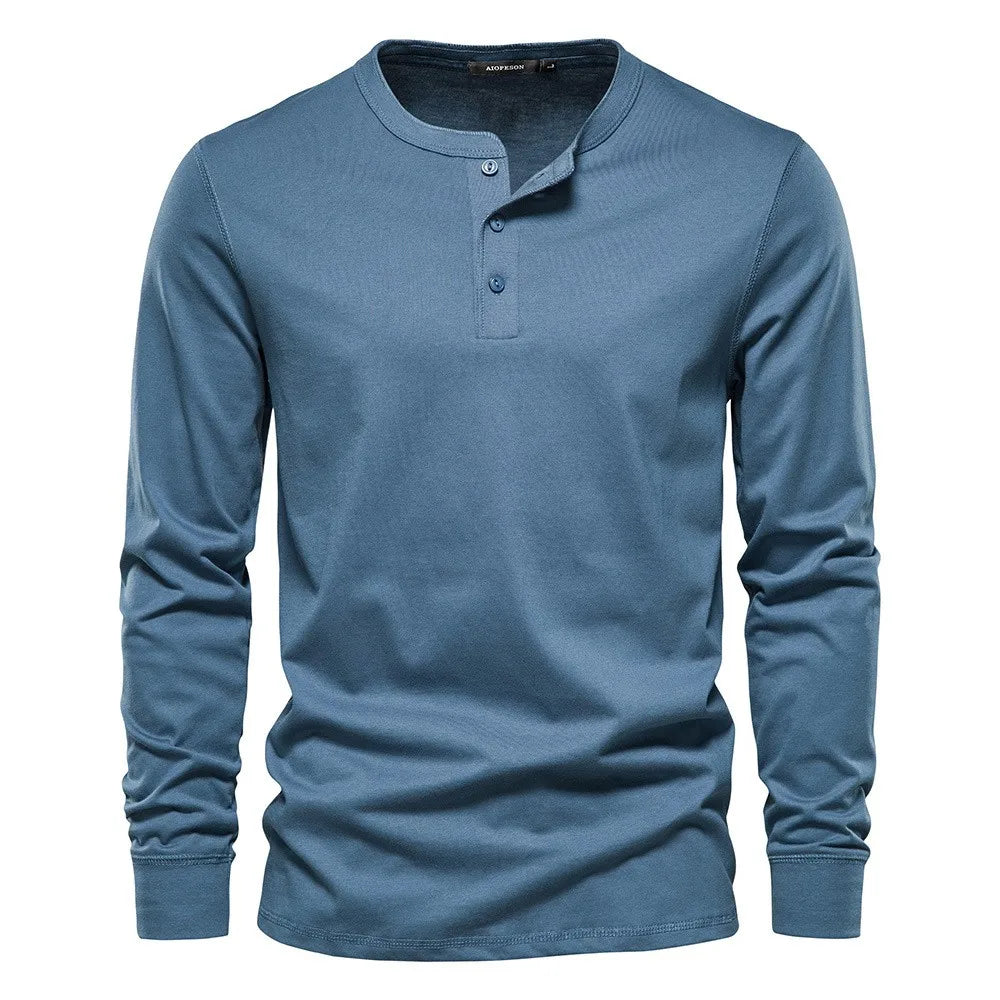 Koszulka męska henley z długim rękawem, okrągły dekolt i guziki, regular fit - Jasnoniebieski