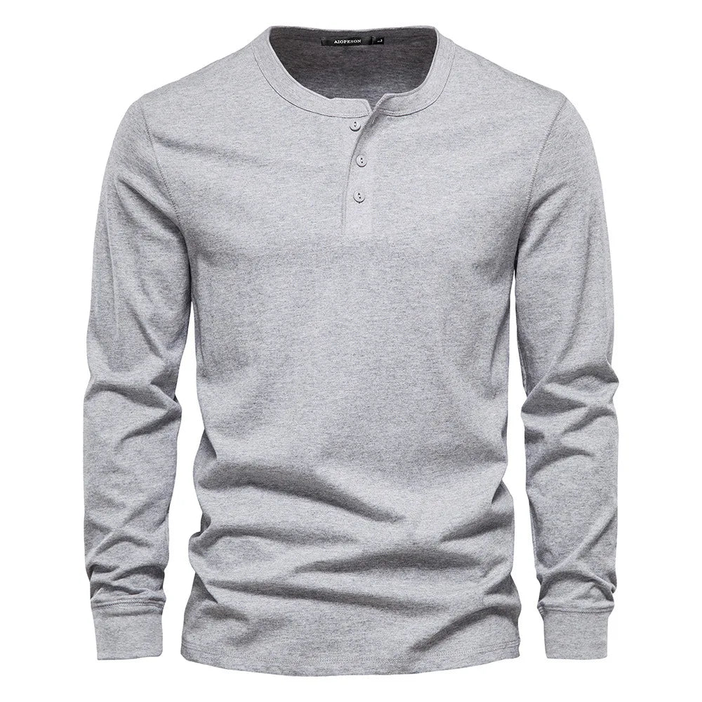 Koszulka męska henley z długim rękawem, okrągły dekolt i guziki, regular fit - Jasnoszary